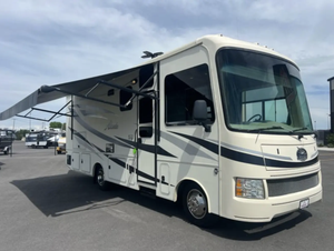 Camping-car de luxe d'occasion Jayco AlanteS 26Y 2016 Crème avec rayures noires, véhicule étendu à extension coulissante - Product Image 4