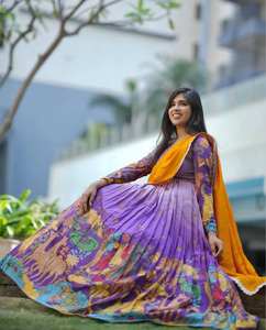Ropa de fiesta de seda estampada de diseñador y lehengas Choli con dupatta, Garba Chaniya Choli para niñas - Product Image 3