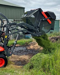 Cortadora de Césped Industrial Diésel de 2 Tiempos G231 con Recolector de Césped 4x4 para Agricultura y Mini Jardín - Product Image 3