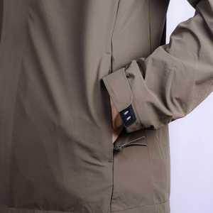 Chaqueta de verano de carcasa dura Resistente al agua A prueba de viento Características de fitness Cierre de cremallera Soporte Impreso Nylon Poliéster Uso en invierno - Product Image 6