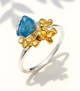 Anillo de Apatita en Bruto con Certificación IGI, Anillo de Boda de Plata de Ley para un Estilo Clásico, Elegante y Audaz - Product Image 1