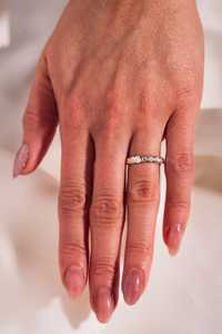 La mayoría de las ventas Modern Eternity Moissanite Diamond Ring con ajuste de bisel protector para el lujo diario disponible al mejor precio - Product Image 4