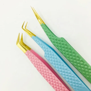 Pinzas Profesionales Pre-fabricadas Antideslizantes de Precisión y Durabilidad para Extensión de Pestañas Kaneka, Punta de Fibra de Acero Inoxidable, Logotipo Personalizado Suave - Product Image 4