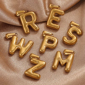 Colgantes y dijes de moda de acero inoxidable 316L chapados en oro PVD de 14K y 18K personalizados, dijes de letras de burbujas para la fabricación de joyas - Product Image 3
