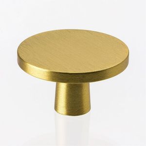 Support à gâteau vintage en métal avec bords décoratifs, parfait pour les mariages rustiques, les fêtes traditionnelles et les événements d'anniversaire - Product Image 1