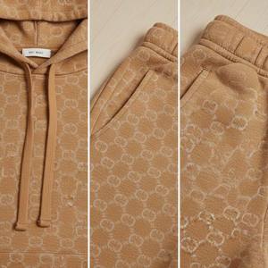 Ensemble de survêtement de luxe personnalisé en velours et coton pour femme, comprenant un sweat à capuche et un pantalon de survêtement moulant court, deux pièces - Product Image 6