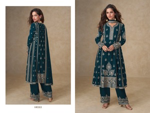 ชุดซาลวาร์จากนักออกแบบขายดีเครื่องแต่งกายประจำชาติอินเดียสำหรับงานเลี้ยงสังสรรค์ในครอบครัวหรืองานเลี้ยง - Product Image 6