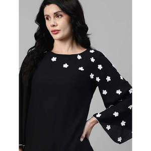Deebaco Ensemble 2 pièces à imprimé floral noir pour femme, coupe ample, toutes saisons, haut décontracté à col rond et pantalon palazzo - Product Image 2
