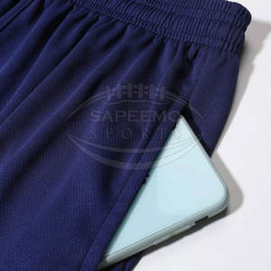 Tenue de football professionnelle de haute qualité, tissu 100% polyester, design personnalisé, tenue d'équipe de football, légère, respirante, rapide - Product Image 5