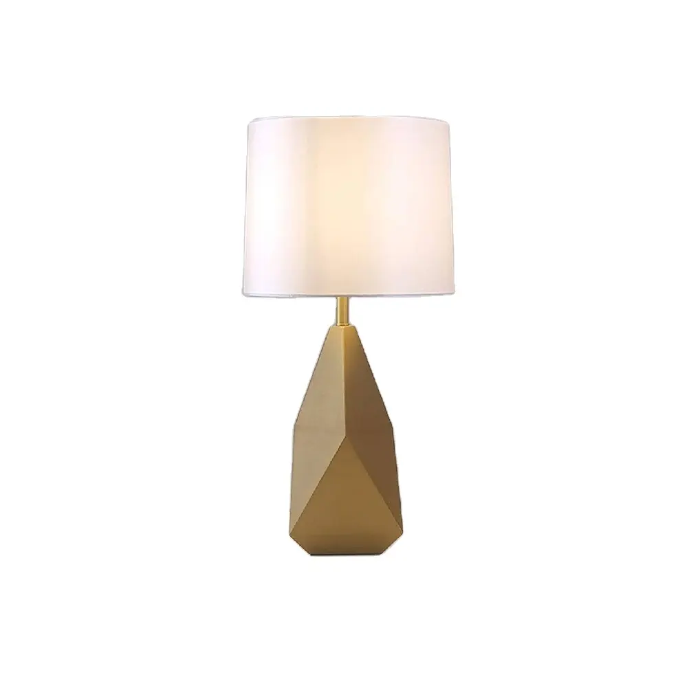 Lampe en métal design moderne décorative pour chambre et table d'étude décorer lampe en métal pour produit le plus vendu