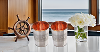 Accessoires de verres en cuivre de conception classique cuivre avec acier en relief fini menthe Julep tasse accessoires de verres en cuivre