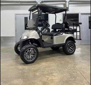 Voiturette de golf électrique 2024 4 places 2 + 2 places avec pneus neige Véhicule électrique à énergie nouvelle - Product Image 4