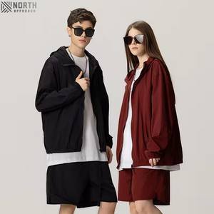 Chaqueta y pantalones cortos de nailon de peso ligero para exteriores, ropa deportiva informal para hombre, conjunto de chándal, conjunto de pantalones cortos cortavientos a la moda para hombre - Product Image 6