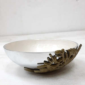 Bol en chocolat blanc recouvert de métal, support doré, qualité supérieure, fait à la main, passe au lave-vaisselle, durable, Falcon International FI-23206 - Product Image 6