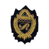 Écusson brodé Zari 3D personnalisé couleur Couronne Emblème Patch à coudre avec épingle de sûreté en métal Style classique Marque Dada Chiragh