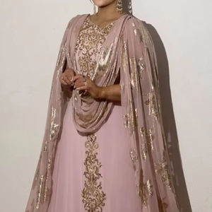 Robe Caftan Chaoui rose de créateur traditionnel algérien 2025 @ avec perles de verre en cristal embellies, Dabka, perles pour mariage - Product Image 1