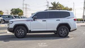 Auto Usado en Buen Estado <span class=keywords><strong>con</strong></span> Bajo Kilometraje, TOYOTA LAND CRUISER GR Sport 2024, 3.5 Litros Gasolina, <span class=keywords><strong>Blanco</strong></span>, SUV, Automático, Autos Usados Listos para Enviar - Product Image 4