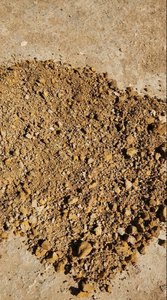 Poudre d'argile bentonite de qualité supérieure pour les soins de la peau, les masques de beauté et les applications de soins personnels - Product Image 2
