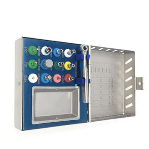 Kit d'instruments dentaires de base 12 pièces Instruments chirurgicaux manuels universels d'implant en acier inoxydable - Product Image 2