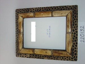 Cadre photo suspendu léger et imperméable en incrustation d'os rond, fait à la main, pour la décoration de la maison, couleur et taille personnalisées - Product Image 4