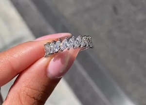 Anillo de Compromiso de Moissanita con Corte Ovalado, Conjunto de Anillos de Boda para Ella, Anillo de Promesa, Regalo de Boda, Elegante Anillo de Matrimonio - Product Image 4