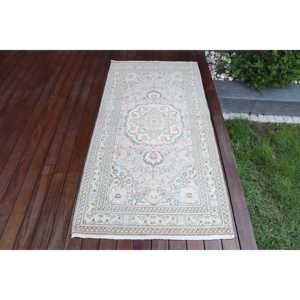 พรมสไตล์วินเทจตุรกี ขนาด 3x6 ฟุต สีขาวน้ำเงิน พรมขนสัตว์แท้ - Product Image 1