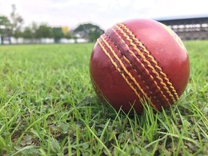 Customizable Cricket Hardball <b>Red</b> 134g Weight High Performance Balls with Custom Logos Various Sizes Available - Product Image 5