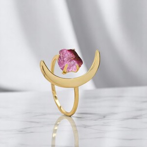 Anillo de plata 925 con piedra natal de rubí en bruto, anillo de luna creciente, anillo de piedras preciosas hecho a mano, joyería, ajuste de punta, anillos de piedras preciosas - Product Image 1