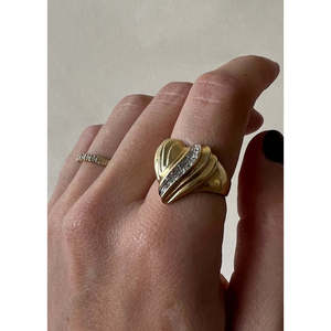 Anillo de Diamantes Vintage en Forma de Corazón - Product Image 1