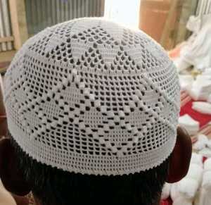 Casquettes de prière de qualité supérieure, casquette de prière Namazi, Kufi, chapeau tricoté à la main, skullcap, Koofi Topi, Kofi Kuffi, couvre-chef en provenance du Bangladesh - Product Image 2
