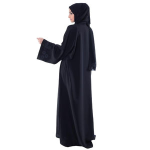 Vente en gros de vêtements musulmans burkha arabes pour femmes fabricant d'abaya décontracté à la mode islamique personnalisé noir doré teint en soie - Product Image 4