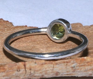 Bague en argent sterling 92,5 avec pierre précieuse péridot vert, bijoux faits à la main, cadeau de naissance d'août pour elle - Product Image 5
