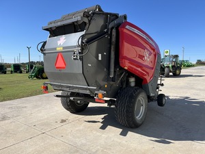 Presse à balles ronde Massey Ferguson RB4180V 2021 avec pré-coupeur PTO et enveloppeur de surface – Équipement agricole haute productivité - Product Image 4