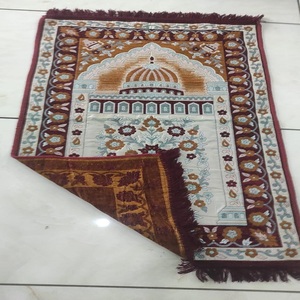 Tapis de prière souple et léger Janamaz musulman et islamique Tapis de prière durable de fournisseurs professionnels en Inde - Product Image 3