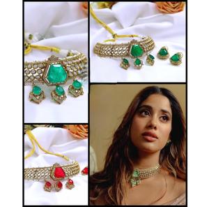 Ensemble collier et boucles d'oreilles classiques de haute qualité plaqué or avec pierres CZ pour mariage, collection de vêtements modernes pour femmes - Product Image 1