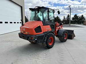 Chargeuse compacte Kubota diesel, mini-chargeuse sur pneus, neuve ou d'occasion, mini-chargeuse-pelleteuse, chargeuse sur chenilles diesel ASV PLC haute capacité - Product Image 4