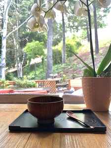 Bols de fête en bois écologiques avec base sur pied, style zen asiatique, couleur naturelle, pour usage domestique - Product Image 3