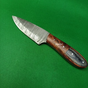 Cuchillos japoneses de hoja fija de acero de Damasco hechos a mano, lo mejor para cazar, cuchillo desollador con mango de madera con Funda de cuero de vaca - Product Image 3