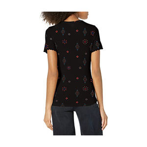 T-shirts à étiquette personnalisée de haute qualité du fabricant pour femmes Style d'impression décontracté Fabriqué en usine pour la saison d'hiver Élégant - Product Image 3