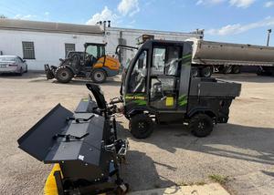 Livraison gratuite Mini tracteur chargeur souffleuse à neige 4 roues motrices Balayeuse utilitaire Souffleuse à neige et charrue Chargeur hydraulique Machine à souffler la neige - Product Image 2