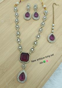 Ensemble de collier long en or plaqué or et perles anciennes avec boucles d'oreilles et maang tikka, bijoux de mariage indiens pour femmes - Product Image 2