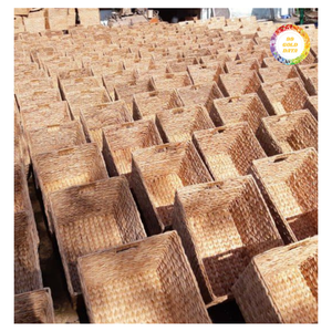 Panier en jacinthe d'eau fait à la main pour la vente au détail et la vente en gros - Product Image 1