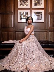 Saison des fêtes dames filles Style indien Georgette Lehenga Choli avec broderie de séquence pour fête Sangeet vêtements de mariage - Product Image 4