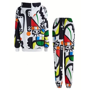 Vente en gros de survêtements deux pièces imprimés de qualité supérieure pour femmes avec logo personnalisé Streetwear Combinaisons de survêtement imprimées pour femmes | Service OEM - Product Image 2