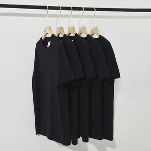 เสื้อยืดผ้าฝ้ายโพลีเอสเตอร์พรีเมี่ยมเสื้อยืดแขนสั้นคลาสสิกสีดำสีขาวเสื้อยืดฤดูร้อนคุณภาพสูงออกแบบได้ตามต้องการ - Product Image 1