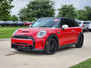 Explore nuestro MINI Coopers S Convertible de alta calidad 2024 - Product Image 2