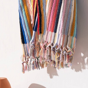 เสื้อคลุมอาบน้ำแบบตุรกี Pompom ลายทางหลากสี โดดเด่น มีฮู้ด ผ้าฝ้าย 100% - Product Image 6