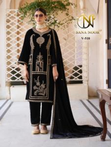Elegante Kurti Étnico de Terciopelo con Dupatta y Pantalones Adornados para Mujer, Glamour sin Esfuerzo y Estilo Sofisticado - Product Image 5