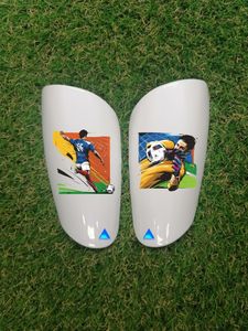 Équipement de protection de joueur de football masculin de haut niveau Type 33 Normes de protège-tibias spécialement conçues - Product Image 2