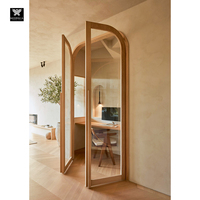 Portes intérieures en bois de dernière conception avec verre cannelé pour maisons, portes doubles inégales en chêne pour séparateurs de pièces et cloisons